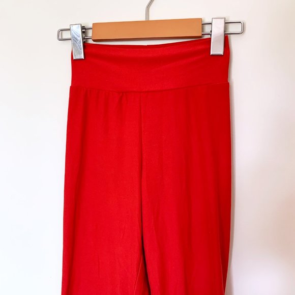 MATCHING SET • Red Cropped Legging + Scoop Neck - Picture 7 of 7